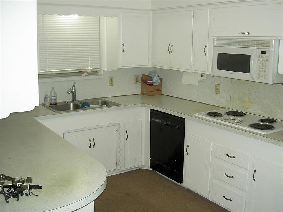 2nd image of 5923 Trailwood Dr