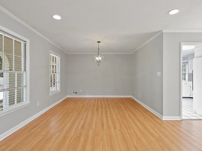 3304 Northbrook Dr — Photo 4
