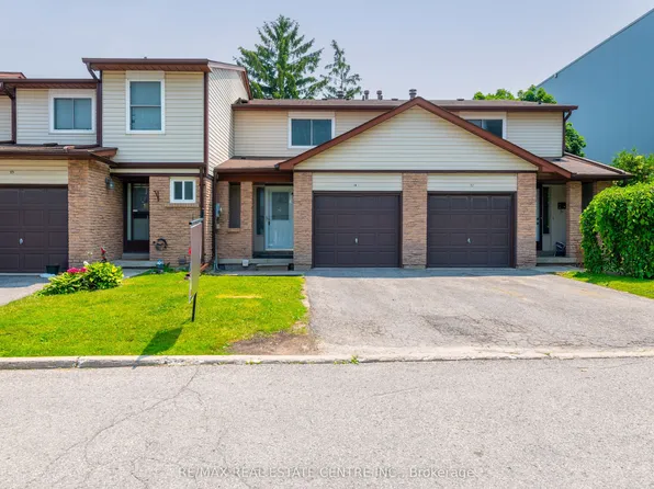 1330 Trowbridge Dr #16, Oshawa, ON L1G 7L1