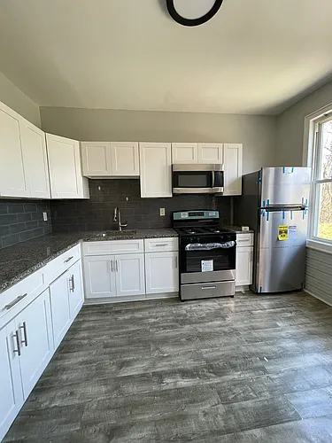 84 Winfield Ave #3 Photo 1