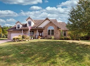 4371 Maple Grove Dr, Erie, PA
