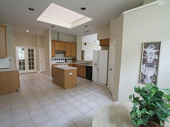 5th image of 4111 Sorenson Dr