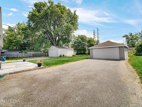 5th image of 8219 Sycamore Ave