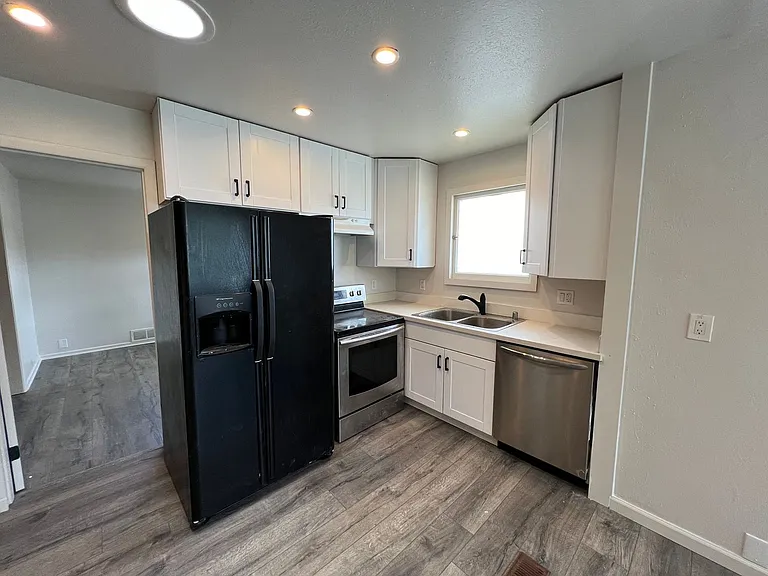 Bremerton Duplex — Photo 8