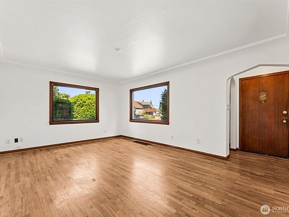 5th image of 512 118th Street S