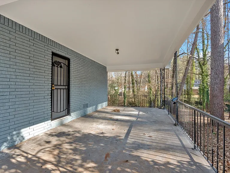 2080 Bluffton Way — Photo 22