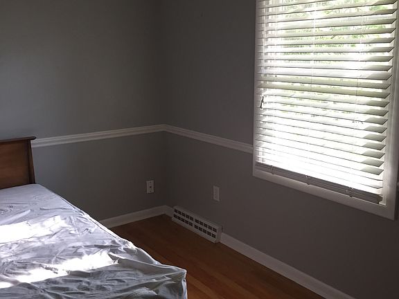 4th image of 70 Kings Ct