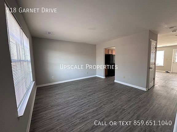 3rd image of 218 Garnet Dr
