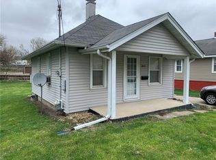 812 N 2nd Ave E, Newton, IA 50208