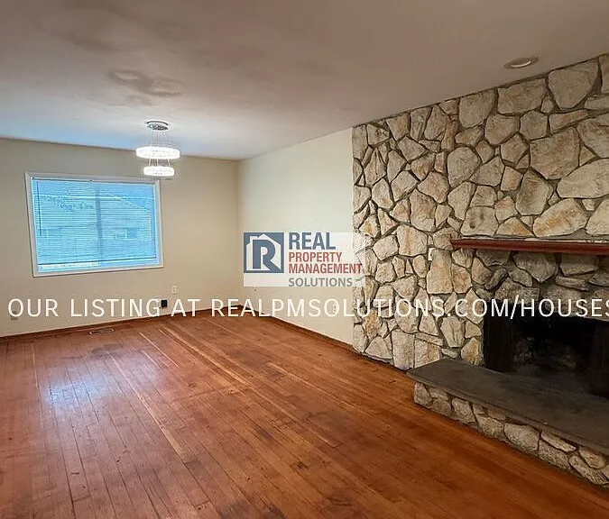 8927 SE Rhone St — Photo 15