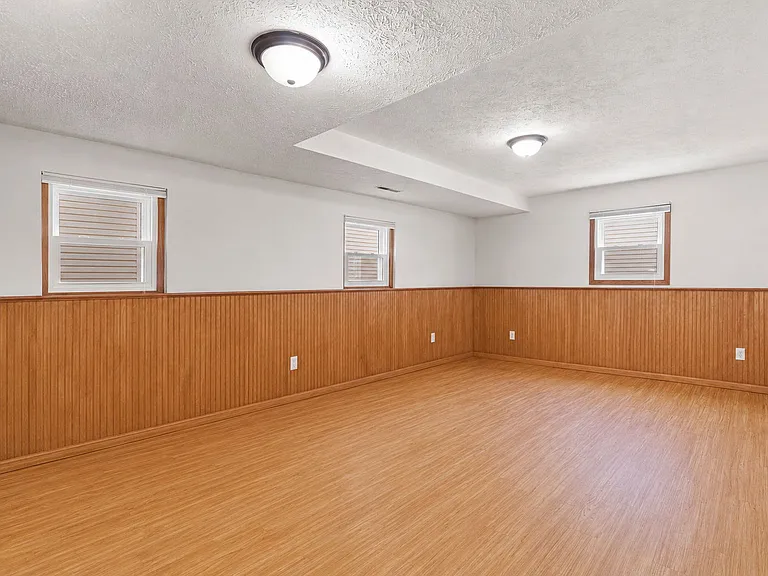 3622 Rolling Hill Dr — Photo 33