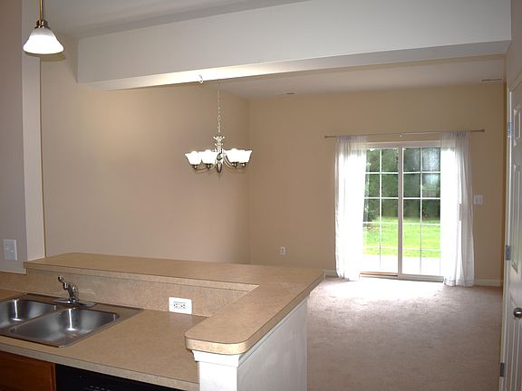 4th image of 139 Wilmington Dr