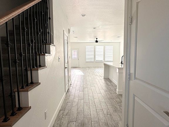4th image of 7710 Darnay Dr #7710A