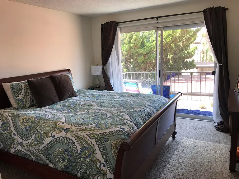 4213 Loma Riviera Ln — Photo 7