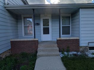 726 S Jefferson St #A, Woodstock, IL 60098