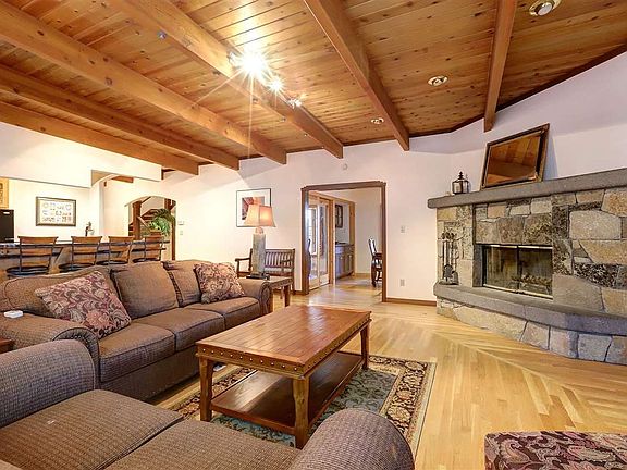 2nd image of 20 Aspen St