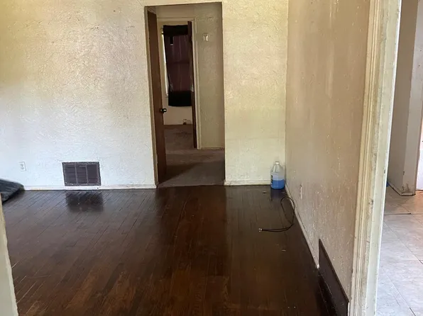 8278 Penrod St, Detroit, MI 48228