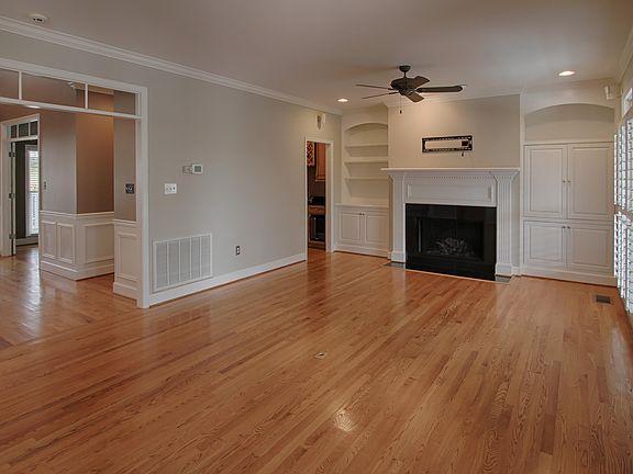 5th image of 1815 Saint Anselm Ln