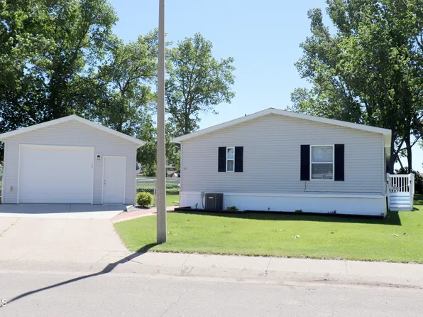 311 Bedford Blvd, Bismarck, ND 58504