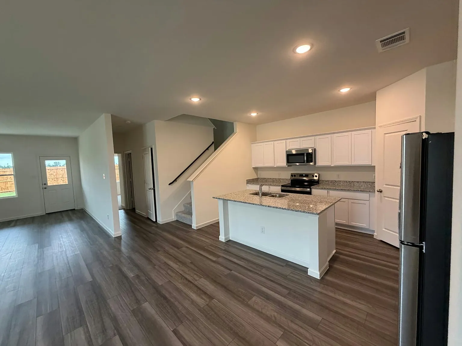 400 Portsmouth Drive — Photo 3