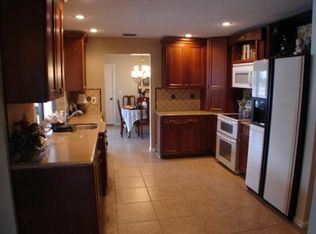 10 SE Hitching Post Cir, Jupiter, FL 33469