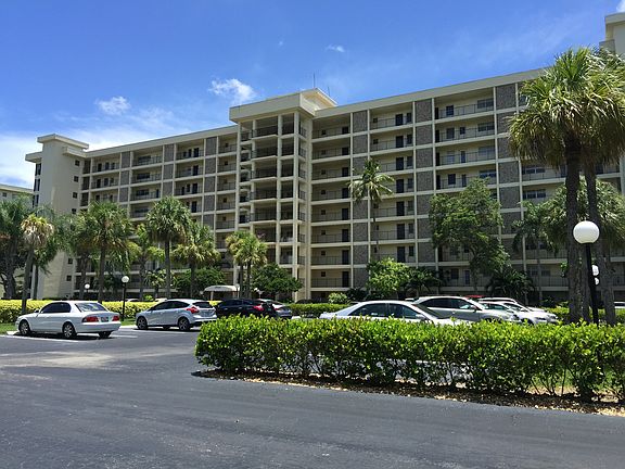 4th image of 3200 N Palm Aire Dr APT 301