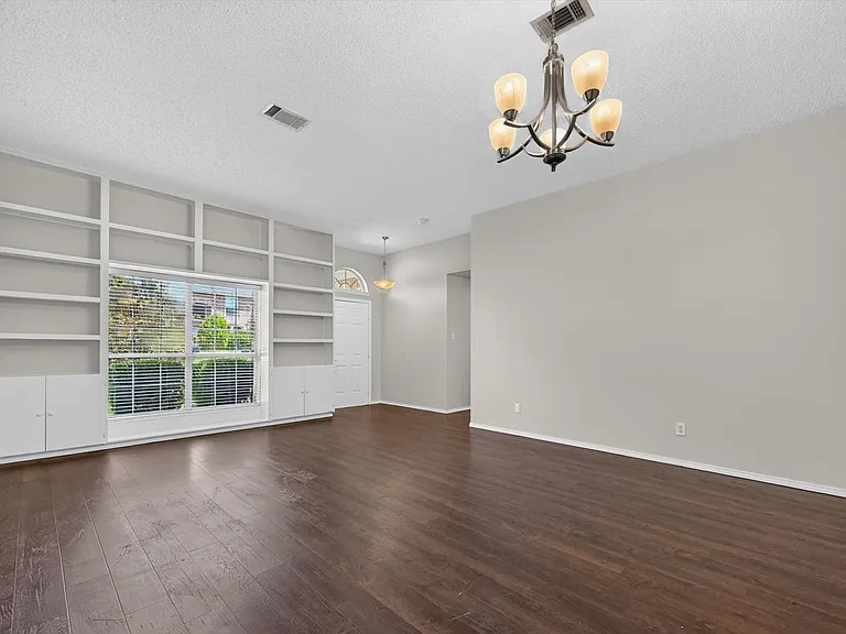 3960 Bexhill Dr — Photo 3