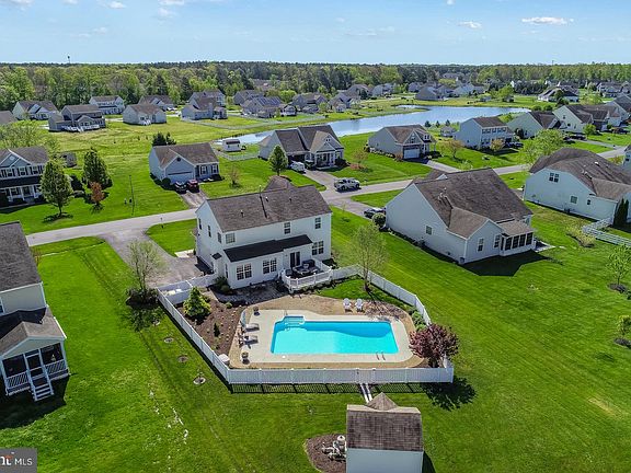 4th image of 24737 Shoreline Dr
