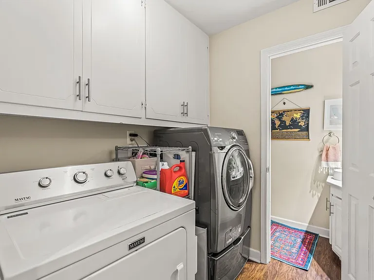 223 Ivy Cir — Photo 54