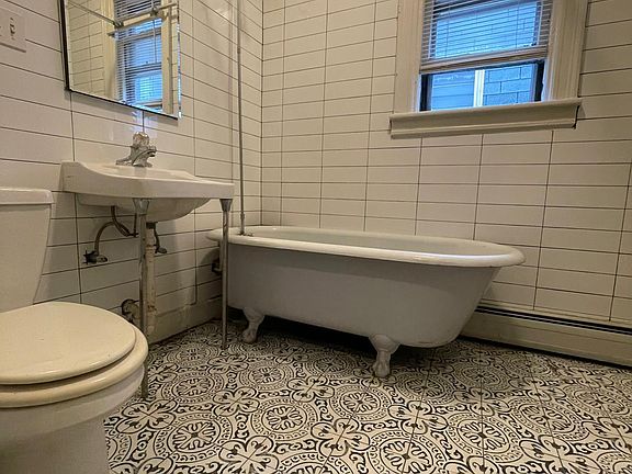 5th image of 233 Liberty Ave #3R