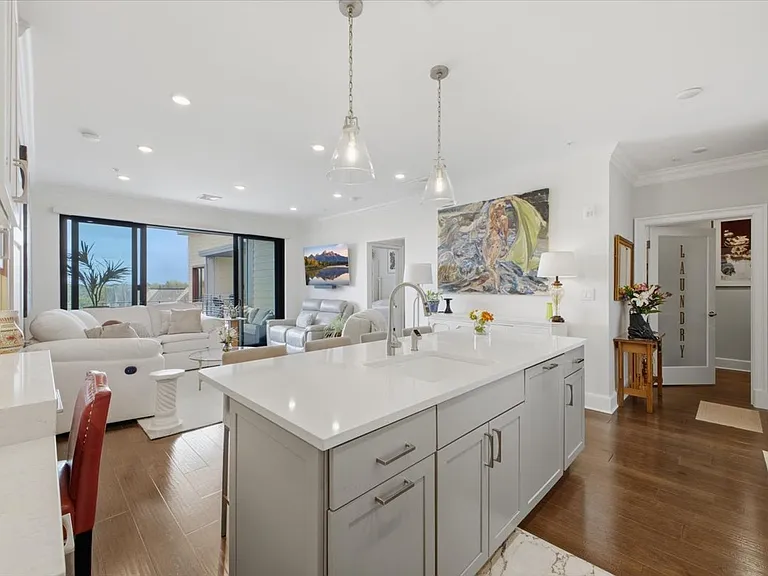 116 West Ave — Photo 10