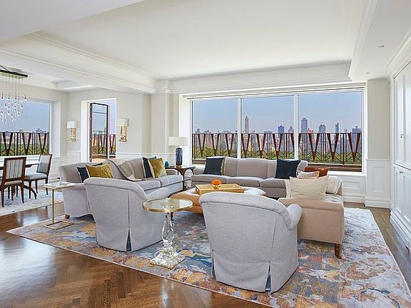 4th image of 25 Central Park W APT 19Q
