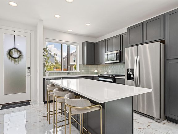 4th image of 1190 Sarabeth Way