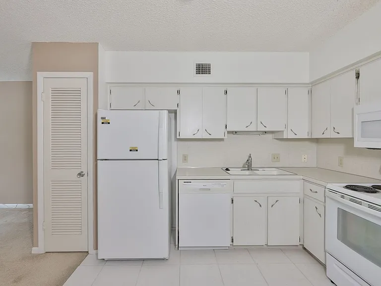 2287 Philippine Dr #29 — Photo 13