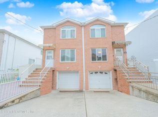 95 Burke Ave, Staten Island, NY 10314