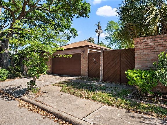 3rd image of 8342 Silvan Wind Ln