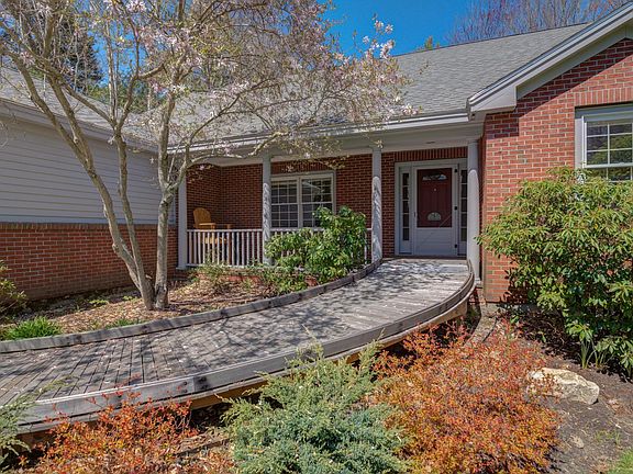 3rd image of 8 Terison Dr