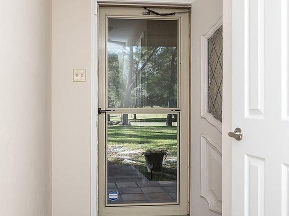 4th image of 3108 Southlake Park Dr