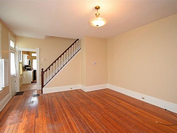 4th image of 1615 Pullan Ave