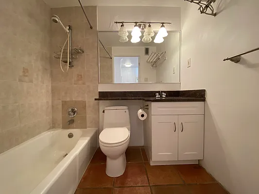 Rented by AZ REALTY NYC LLC | media 7