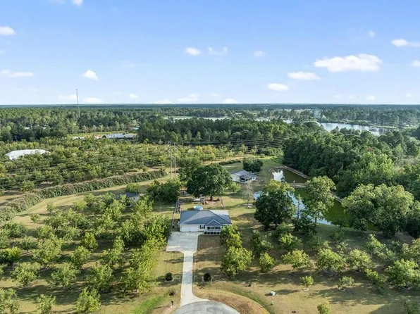 210 Arrowhead Dr, Moultrie, GA 31768