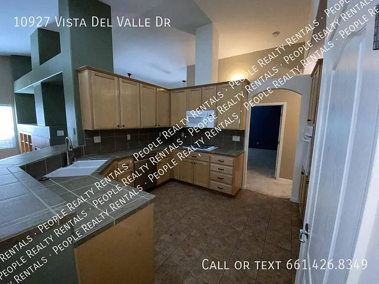 10927 Vista Del Valle Dr — Photo 18