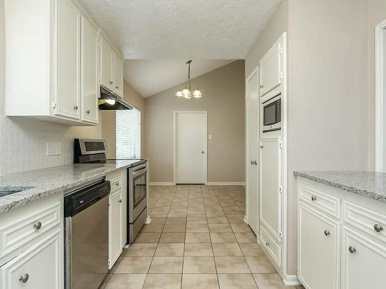 12002 Rocky Knoll Dr — Photo 17