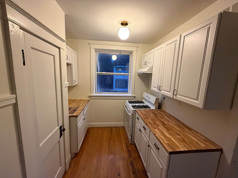1st image of 2124 Cleveland Pl #A