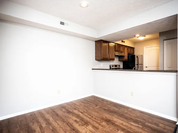 7190 Chadwood Ln APT 1C, Columbus, OH 43235