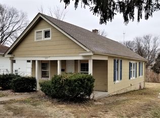 810 S Cedar Ave, Independence, MO 64053
