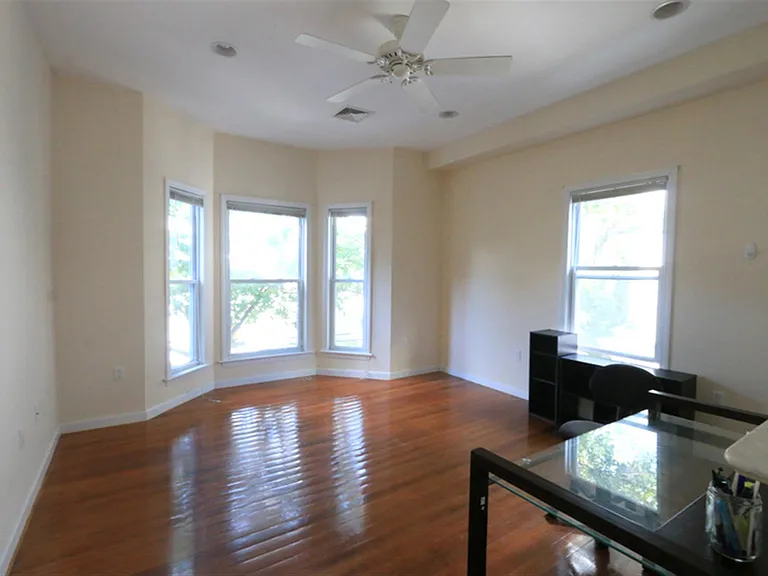 24 Tufts St #2 — Photo 9