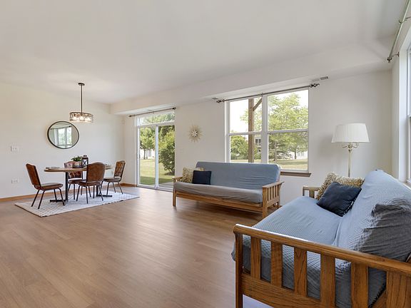 4th image of 1290 Remington Dr #1290