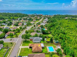 1785 Lighthouse Pointe Dr, Gulf Breeze, FL 32563