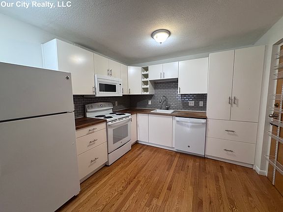 4th image of 262 School St APT 12